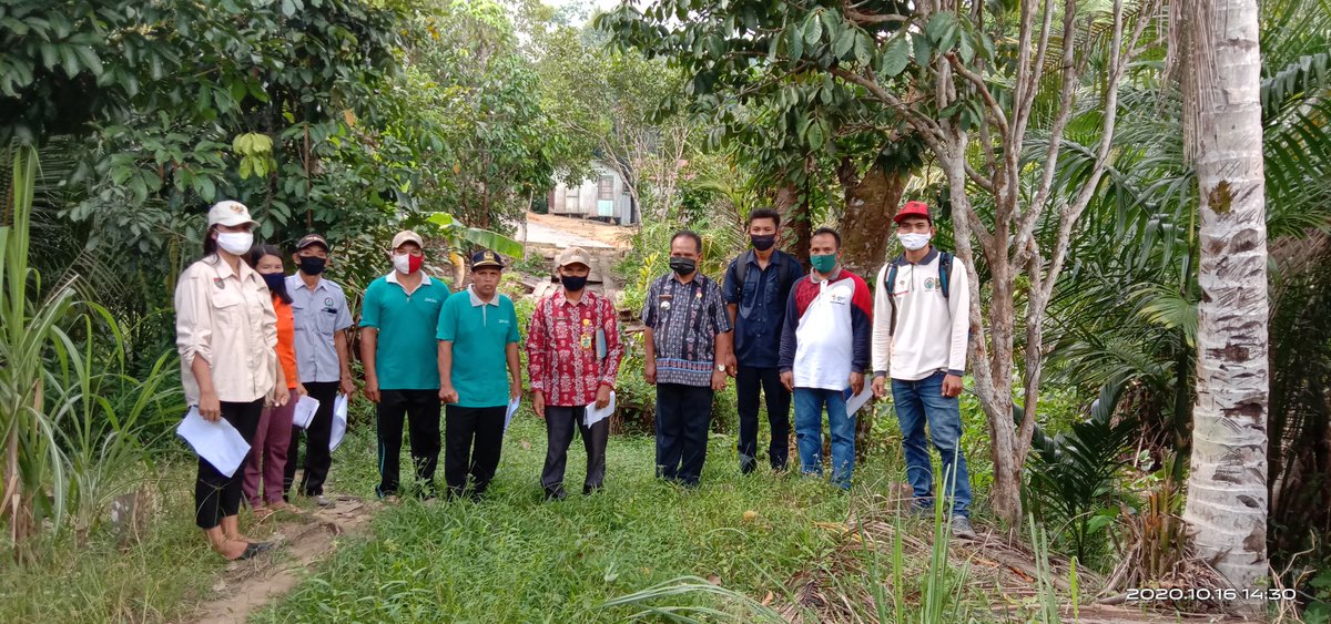 syeba_meila's tweet photo. Bersama Camat,kasi PMD & tim pembinaan kecamatan Monev serta sertifikasi pengadaan barang/jasa,pengadaan bahan/material dan koordinasi percepatan pelaksanaan pembangunan di desa
#tppikalteng
@jokowi @halimiskandarnu @tppkemendes @P3MDKalteng @P3MDGunungMas https://t.co/0uvrU2sv0Y