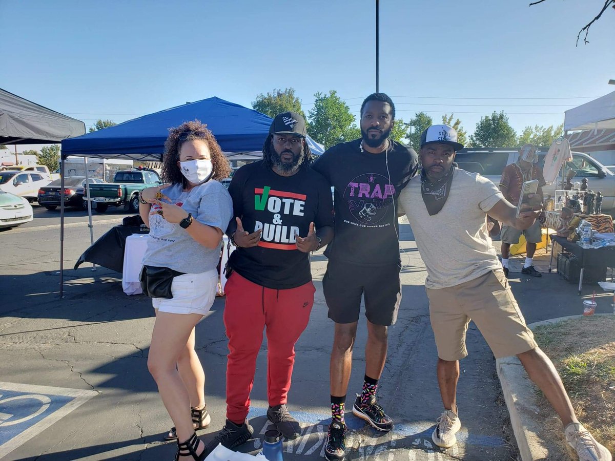 1VOY's tweet photo. Continue to Elevate Others as You start to Elevate Higher And Higher.....This is called Generational Levels of Success.....#teamTraptheVote #fellowshipEqualsPower https://t.co/tRtrZ3MPSA