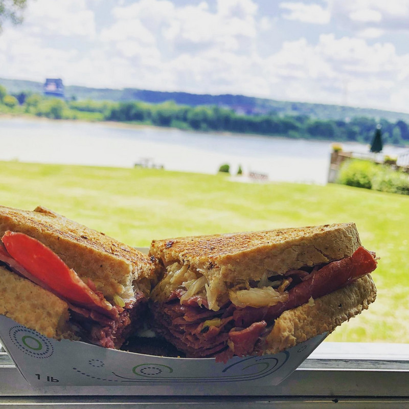 W_T_Foodtruck's tweet photo. If the view is already good, what more is the taste. Find and track The German Corner with easy access. Use our app.
#mobileapp #foodtruck #food #foodie #delicious #chef #foodtruckfestival #travel #foodpics #foodlove #eatlocal #wtfapp #wheresthefoodtruck #foodiefest #authentic https://t.co/tHSMKQImLk