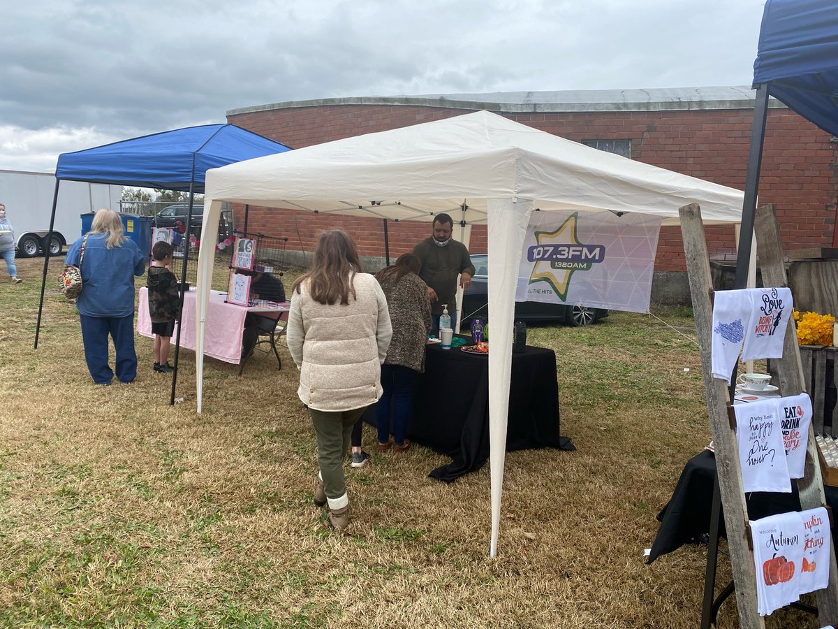 STAR1073FM's tweet photo. Join us at The First Annual Fall Into Autumn Market at Antiques and Uniques in Greenville!! We’re here til 2pm! 

Register to WIN an AWESOME gift basket courtesy of the Greenville Tourism Commission! We also have some Coffee Central Gift Cards and Star 107.3 wrist bands! https://t.co/pMrcGTSxyL