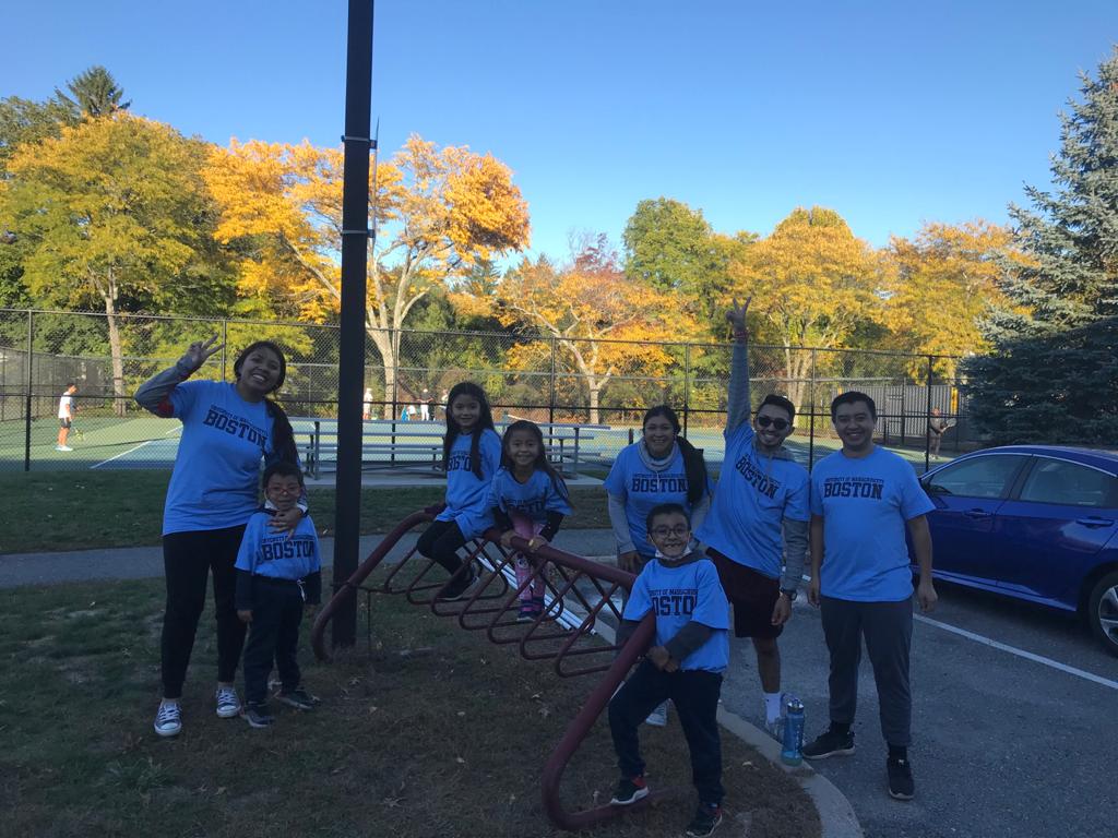 UMBalumni's tweet photo. Shout out to the Pinto Rodriguez family for completing our #VirtualBeacon5K today: you're all rocking that #Beacon Blue! 🏁 https://t.co/o4ychOkZPJ