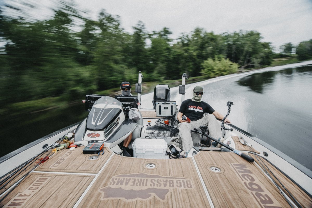 Chec...
#pewpew #seadek #genuineseadek #seadeked #marineflooring #industryleader #boating #nonskid #nonslip #antifatigue #trustedbythebest #innovation #carpetstinks #bigbassdreams #aimhighDREAMbig #catchfishnotfeelings #themovementisreal #bassfishing #fishingwithseadek @oliverngy