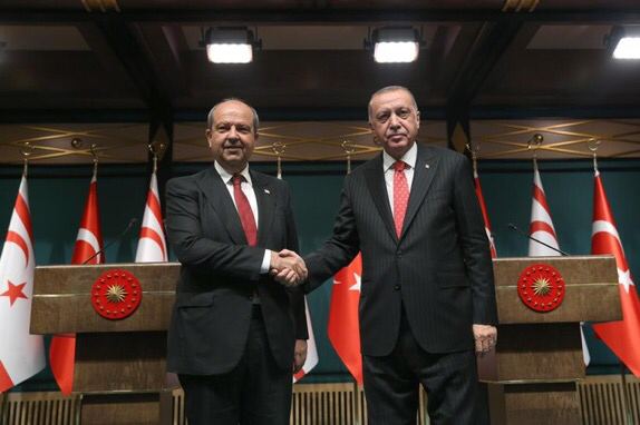 CVChaber's tweet photo. #SONDAKİKA 
#SONDAKİKA
#Tatar: Halkımıza çok teşekkür ediyorum. #Kıbrıs #Türk halkı sandığa yansıyan kendi iradesiyle beni bu akşam Cumhurbaşkanı seçmiştir!
#Tatar: Bizim için önemli olan kutuplaşmak değil, birlik ve beraberlik ile #KKTC'yi güzel günlere taşımaktır. https://t.co/QFMgM2uMVa