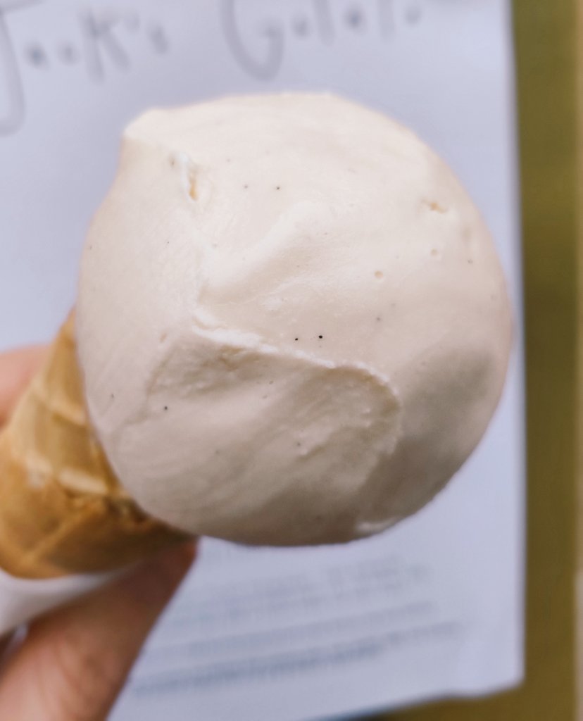 Crikey @jacks_gelato can you plz keep this vanilla brown sugar flavour on the menu for ever and ever and ever??