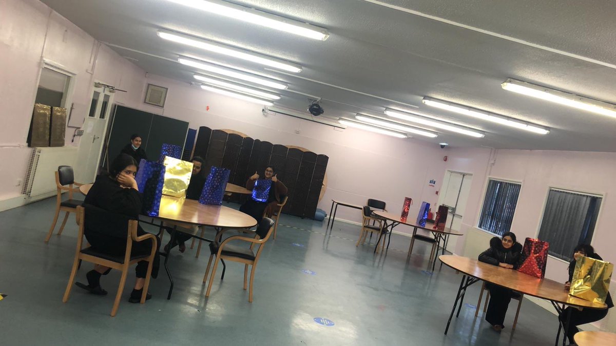 UnitingComOrg's tweet photo. We had our first face to face social distanced #SoundCreators session today. The girls made packs for their cares for aswell as a wellbeing session https://t.co/Tj40EmITDh