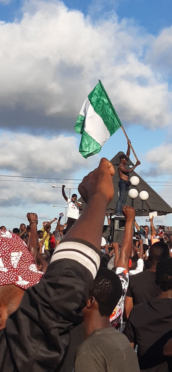 dexyadell's tweet photo. Holding it down @ #festacprotest
#AmuwoOdofinProtect #EndPoliceBrutalityinNigera
#EndPoliceBrutality
#EndInsecurityInNigeria
#EndBadGovernmentinNIGERIA https://t.co/exHbZsE7VL