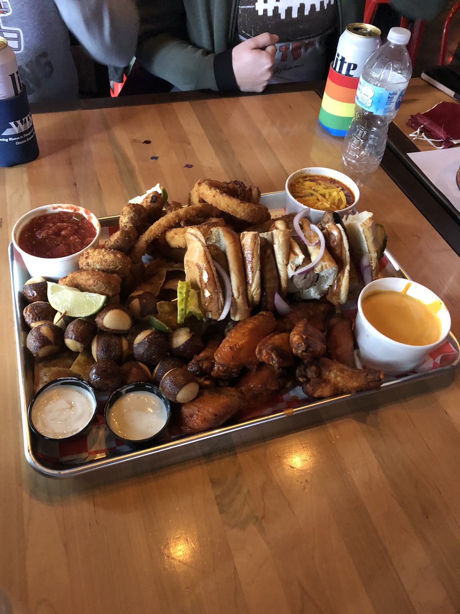 valerieshea33's tweet photo. Charcuterie, but make it tailgate #browns https://t.co/idN08VYPP8