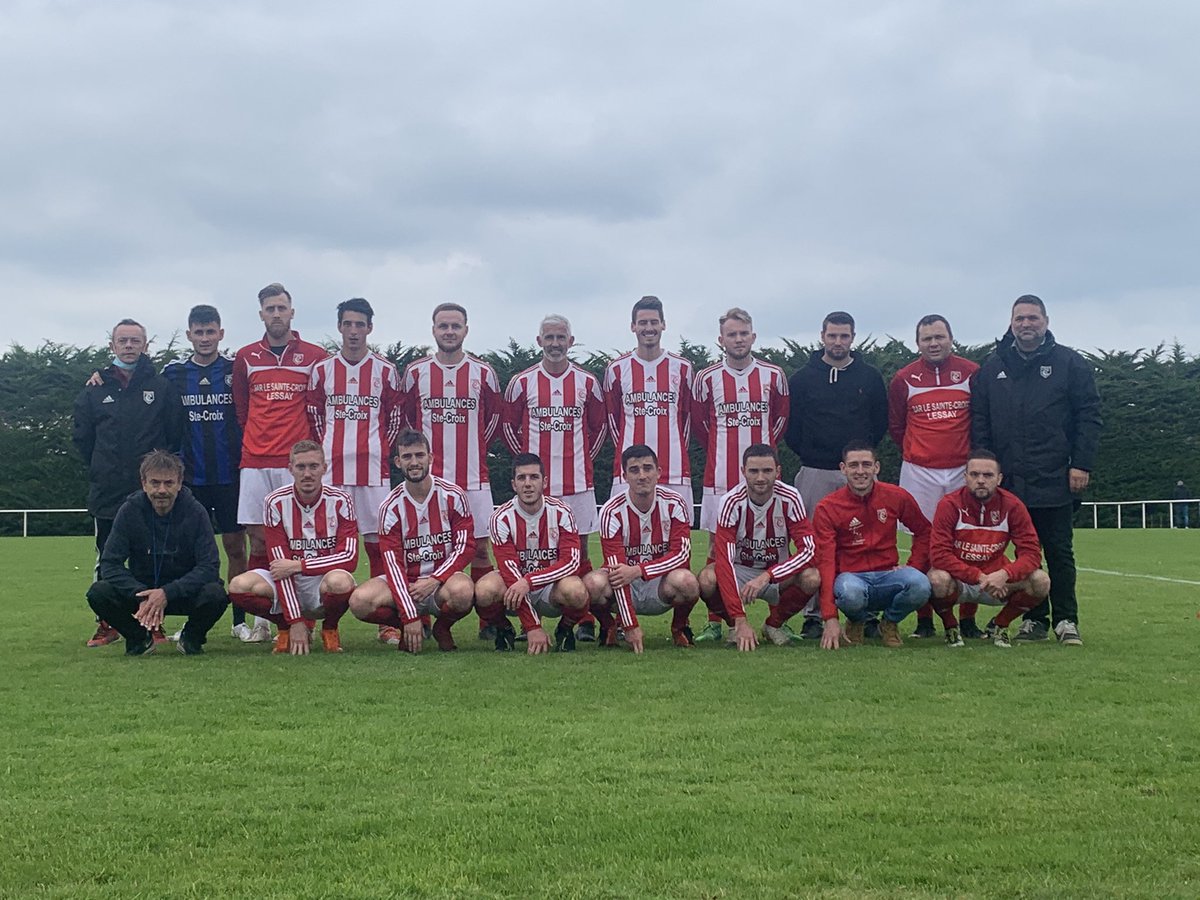 CreancesSports's tweet photo. 🏁 RÉSULTATS 🏁

❌ Créances Sports C s’incline 5-1 face à l’US Lessay (buteur: Tommy Rigot)

➖Créances Sports A arrache le nul (2-2) à la dernière minute face à l’ES Coutances avec un doublé de @Valzhey 🔥

#FORZACS⚪️🔴 https://t.co/vtqxfOx6hs