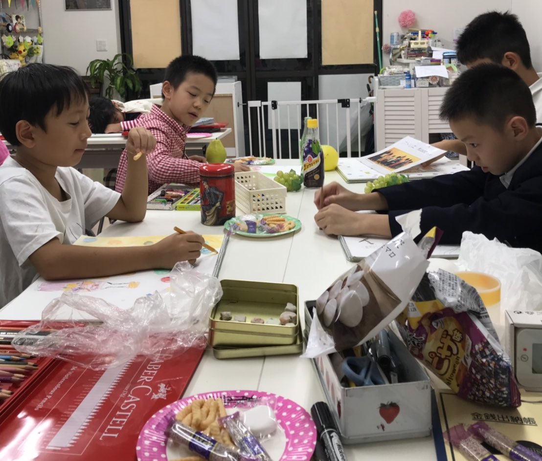 willfun_salon's tweet photo. 10月23日(金)
アトリエMusee（ミュゼ）

「子供の心のレンズを通して」というテーマで、自由な発想で子供達がそれぞれの特徴を伸ばしていけるような造形・絵画の指導に当たります。
油彩、水彩、パステル画とあらゆるジャンルでのアートに親しみます。

https://t.co/LoiIxxhW33 https://t.co/BR6EyNTNSF