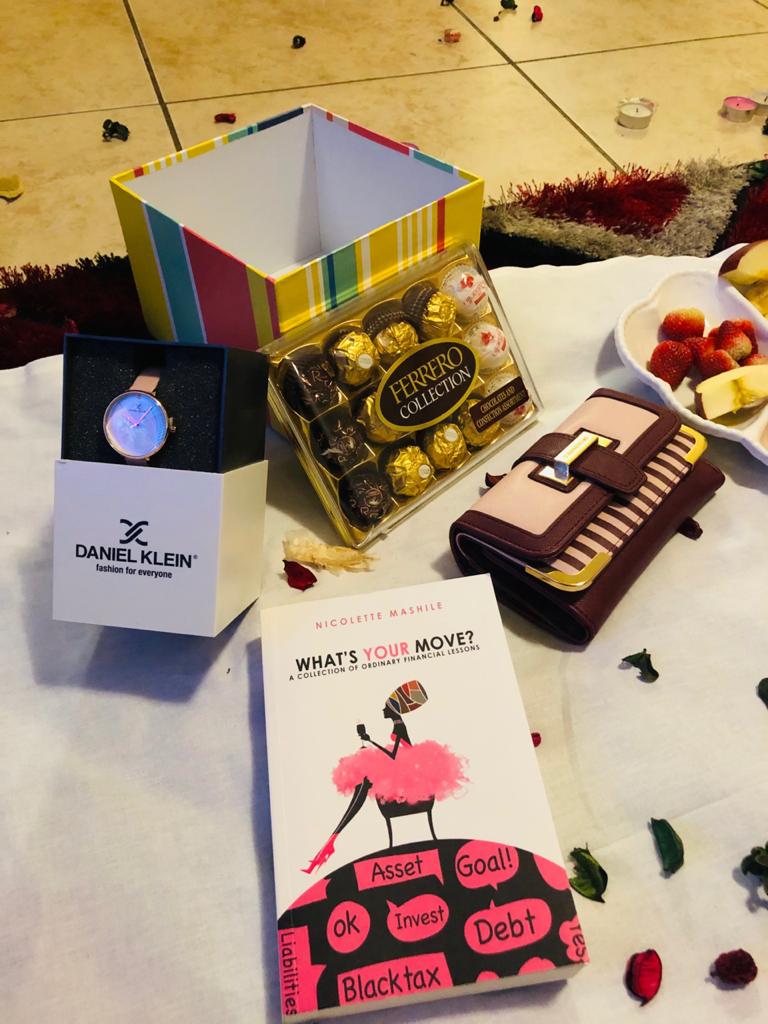 Butterfly_Mieni's tweet photo. Thank you MySugary sugar for the best birthday Prezzie..🥳 #Whatsyourmove?@ImcocoMash https://t.co/lsqM7ETFkm
