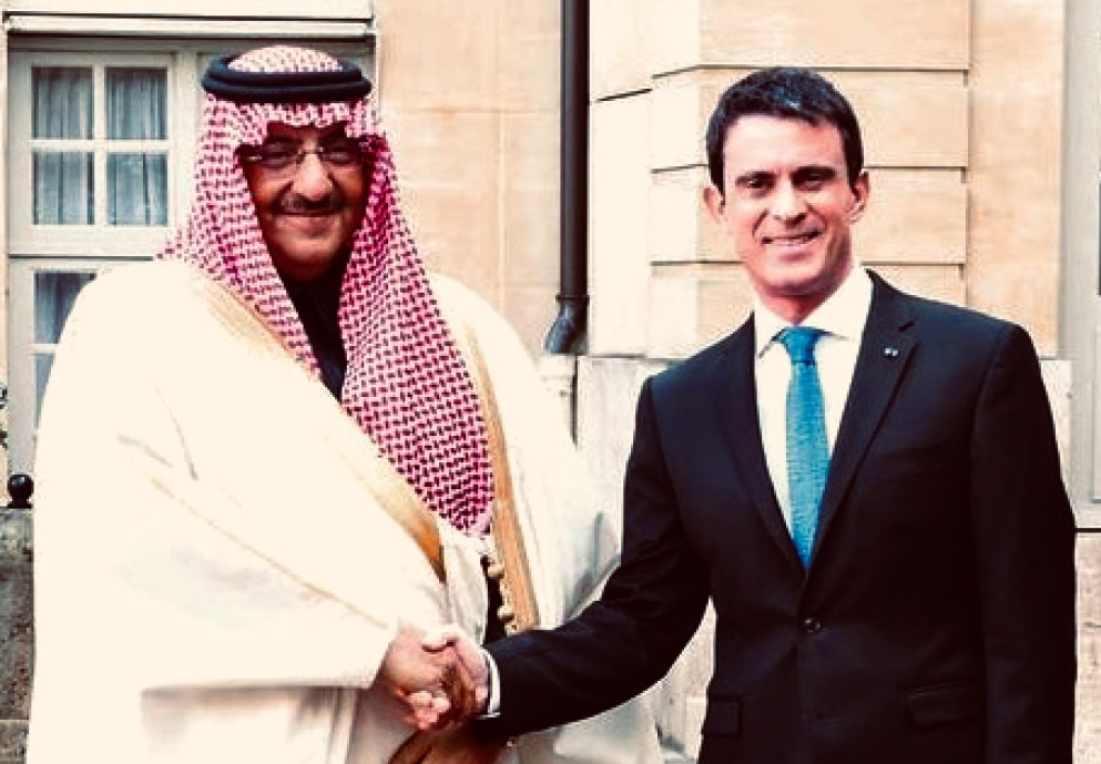 vivelefeu's tweet photo. Rare photo de l'inlassable engagement de Manuel Valls contre «les lâchetés de la gauche face à l'islamisme». https://t.co/EjzqQRlakA