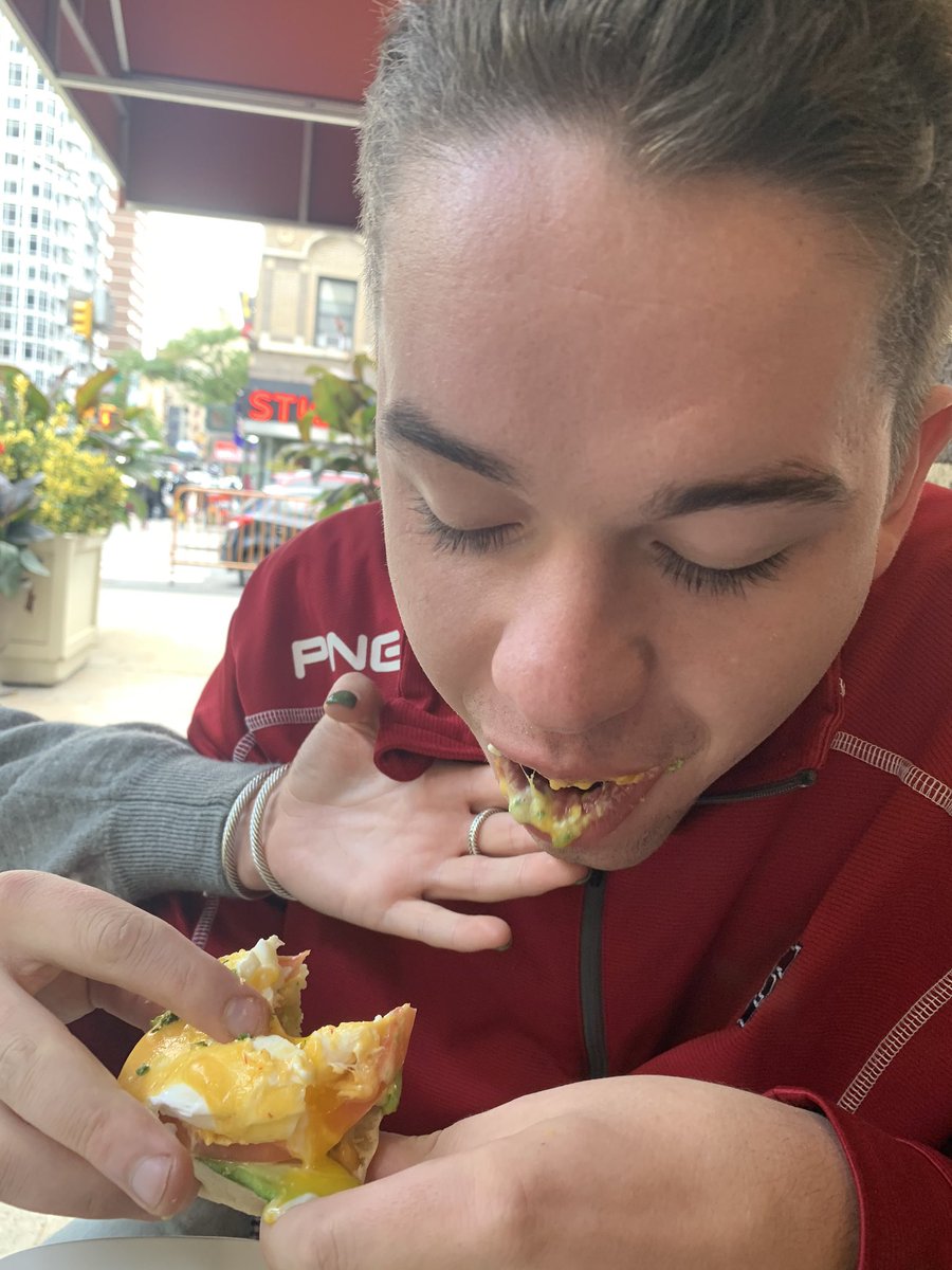 Griffmith12's tweet photo. Eggs are under review https://t.co/SluEDgK199