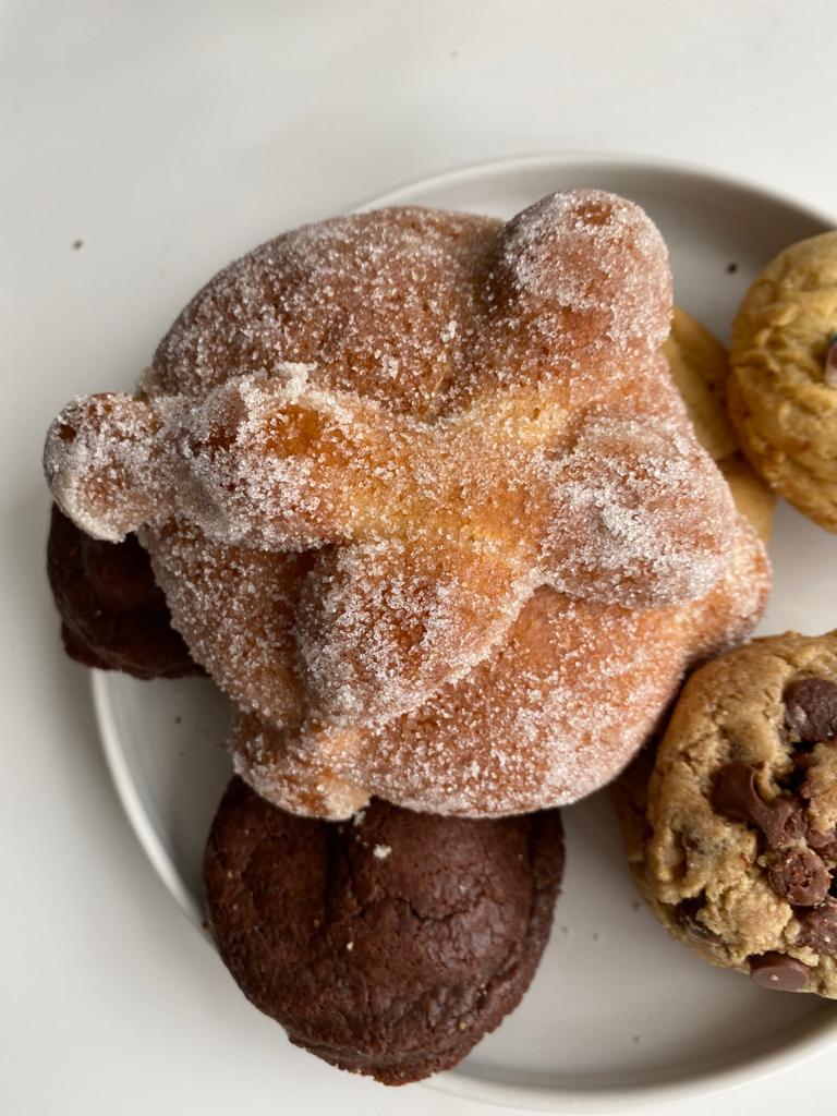 RodrigoDelgado's tweet photo. El 56to. Pan de Muerto fue de  @panmasa@_pan (la nueva joya panadera de la Nápoles), es un pan con un sabor muy tradicional, muy sabroso y nada empalagoso... #PanDeMuertoChallenge https://t.co/BNgcaIxFve