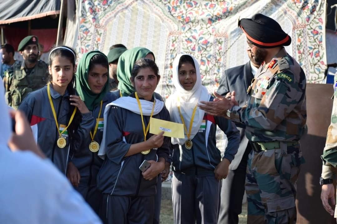 All participants & attendees of the mega event felt short of words to extend their gratitude & thankfulness to the local  #Army Unit for providing such a splendid platform to the budding talents of the  #Sopore region. #IndianArmy  #Kashmir(7/7)