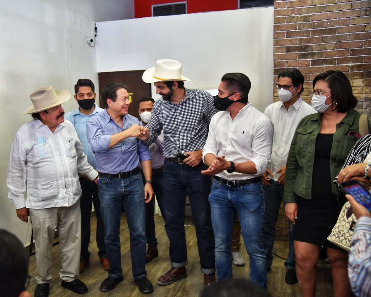 AntonioAttolini's tweet photo. Acompañado de @SalazarLuisFer y de @aguadiana, estamos convencidos de que @mario_delgado es el mejor candidato por sus ideas y su proyecto para dirigir #Morena.

Un partido abierto y con vocación de triunfo. 

¡Si a tu casa llega la encuesta, Mario es la respuesta! https://t.co/kNNyJo8HHb