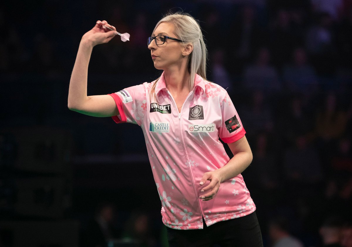 livedarts's tweet image. SHERROCK TAKES THE TITLE 🏆

Fallon Sherrock claims the Event Four title courtesy of a 6-2 victory over Corrine Hammond in the final! 👑 #PDCWomensSeries