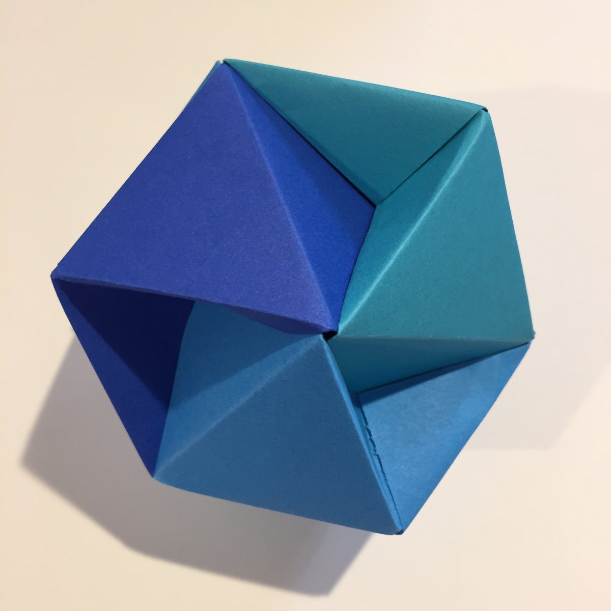 keikoinboston's tweet photo. Today at #OrigaMIT we learned David Mitchell’s Artifact. #origami
Diagrams are available for free on his website:
https://t.co/LW1onhURFo https://t.co/B6w5uF6iak