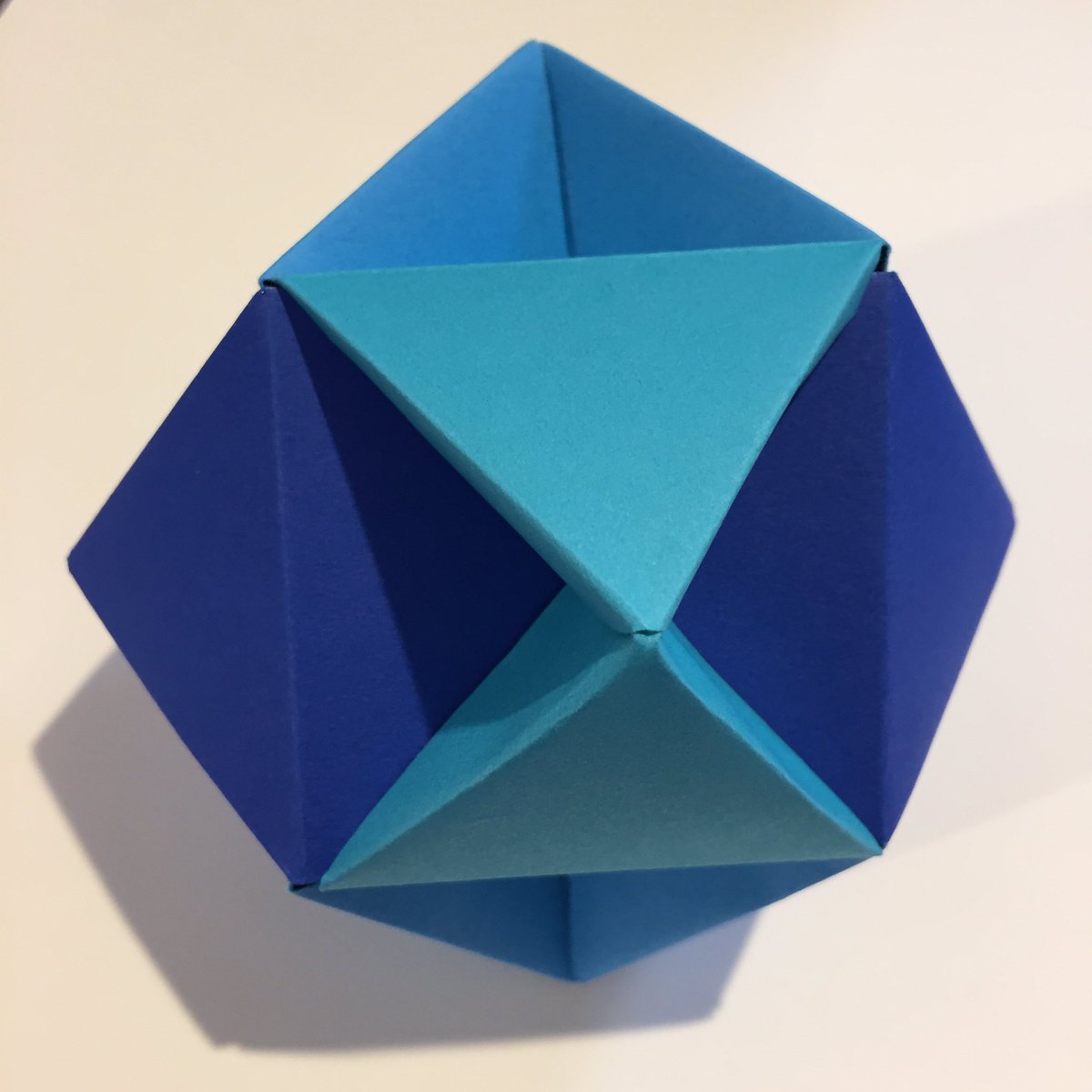 keikoinboston's tweet photo. Today at #OrigaMIT we learned David Mitchell’s Artifact. #origami
Diagrams are available for free on his website:
https://t.co/LW1onhURFo https://t.co/B6w5uF6iak
