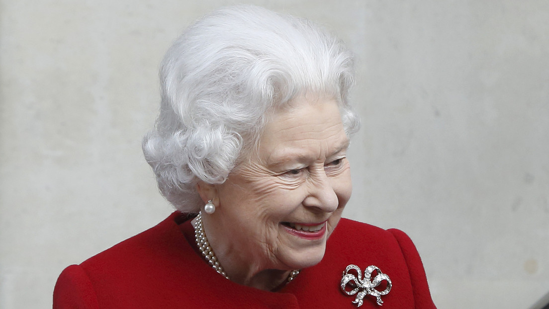 Isabel II indulta al asesino convicto que redujo a un terrorista en el Puente de Londres con un colmillo de narval: En noviembre de 2019, Steven Gallant ayudó a controlar a agresor hasta la llegada de la Policía, que lo abatió a tiros. https://t.co/sLQTbyjASg https://t.co/UeiWWRSjKP