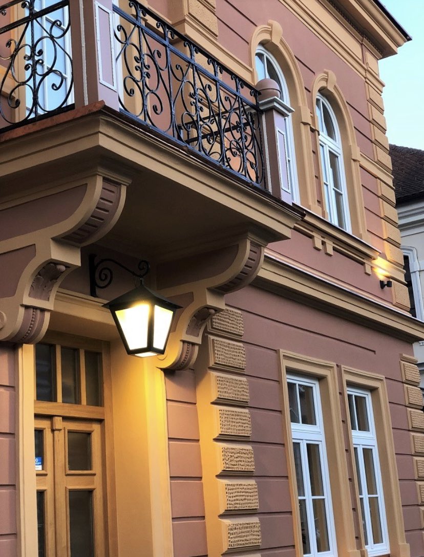 Made by ATRIVA. 

#ledlights #led #lights #lightingdesign #design #lux #homedecor #home #design #designer #custom #custommade #slovenia #europe #urbanphotography #urbanfurniture #photography #photooftheday #atriva #atrivadoo
