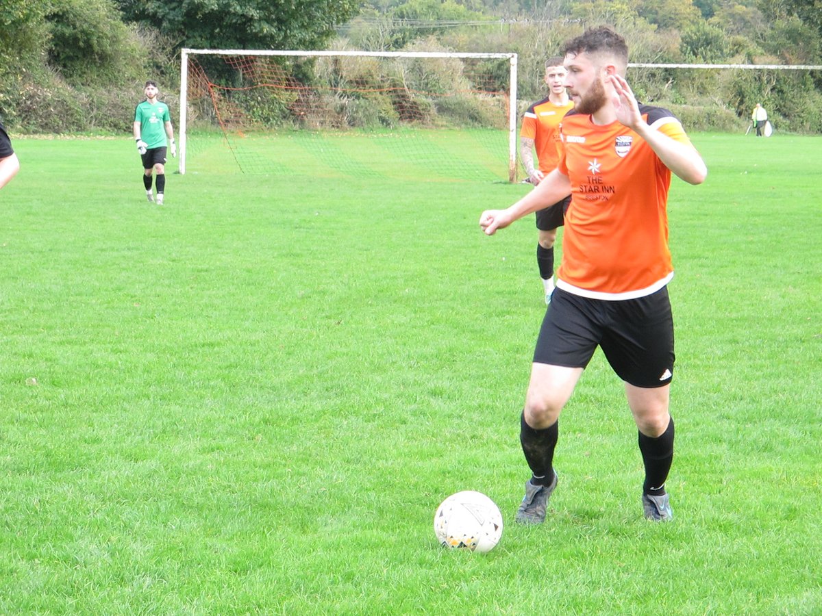 BeestonFC1st's tweet photo. 📋Match Report: Beeston FC 1-1 @STFCseniors Reserves📋

Dan Rowley's late goal earned Beeston a deserved point at home to Stapleford Town Reserves⚽️🟠

⬇️Read the match report here⬇️
https://t.co/spPpAsy0u6

#UpTheBeeston🧡🖤 https://t.co/lMCfbMulLG