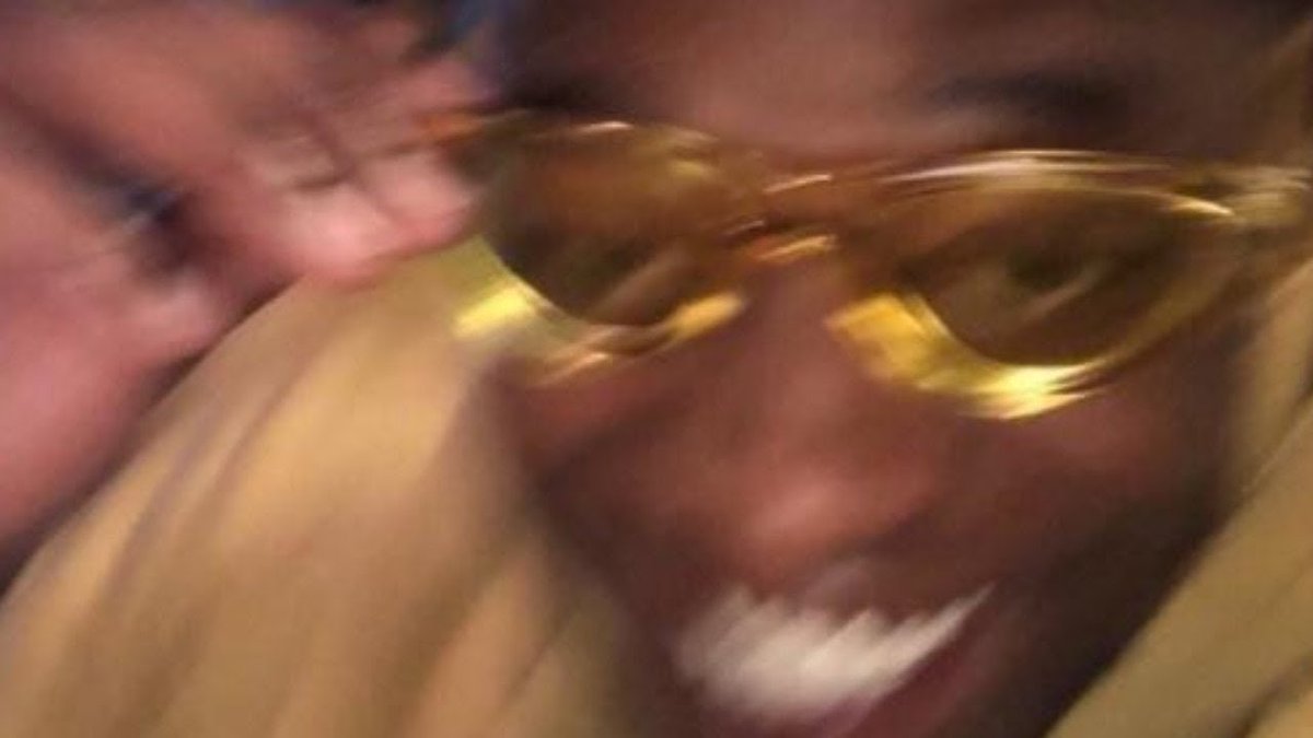 MysticxLipstick's tweet photo. Gemini, Sagittarius and Aquarius mood: https://t.co/rt1BuGqrDH