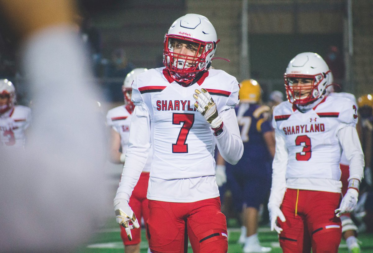 PhotographyDeja's tweet photo. Football Friday is back and so our pictures go to our instagram to look at more great pictures.
@TheLatestStrike @FootballRattler @SISDnews https://t.co/EMtMEr51Tn