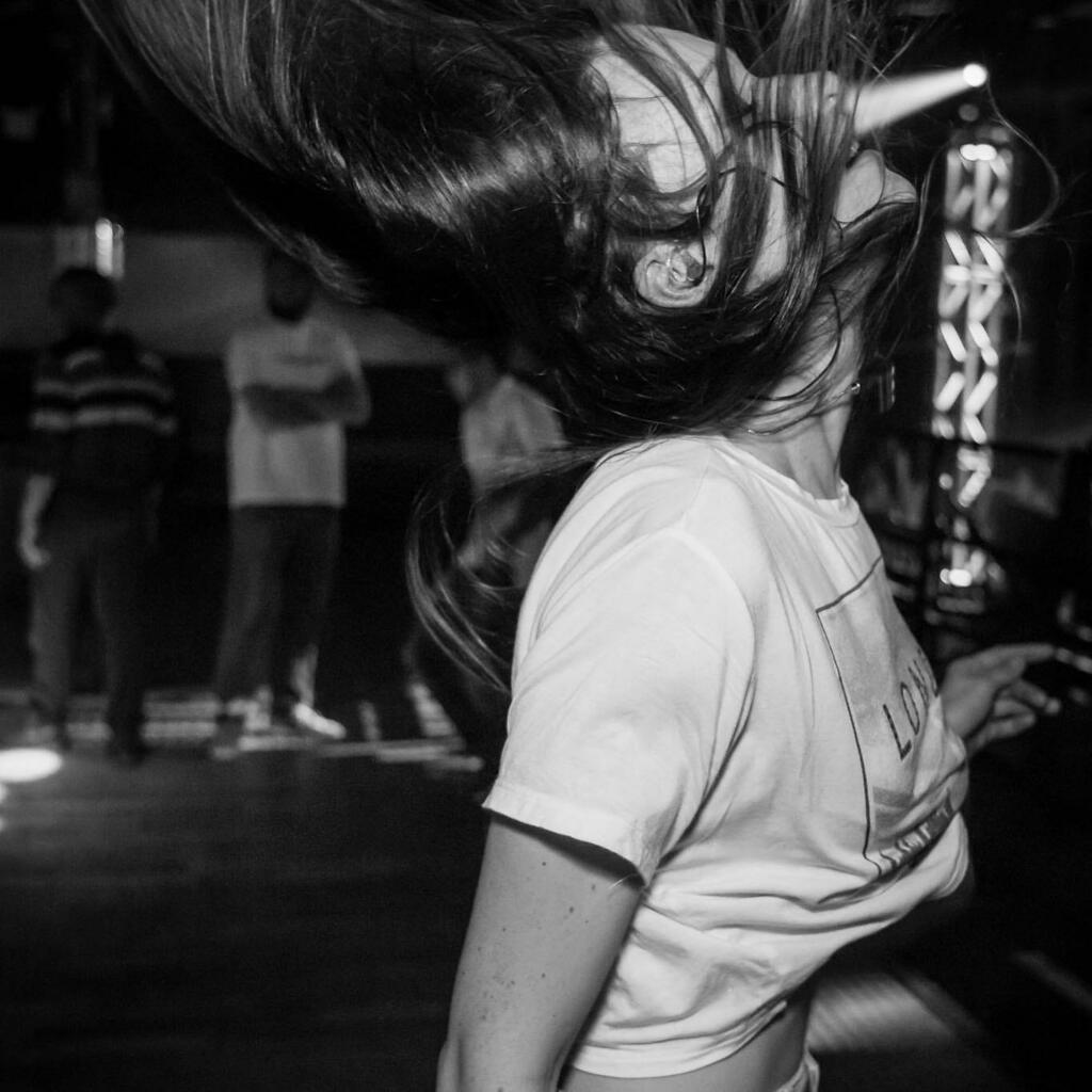 My fuckitall meter has been skyrocketing lately.But it feels soooo good, making decisions out of love and passion, oppose to fear of the unknown and safety. Creating a huge shift in my life. #chooseloveoverfear 
📷 @thegbphotography 
•
•
•
•
•
#fe… instagr.am/p/CGfrrkdDKlk/