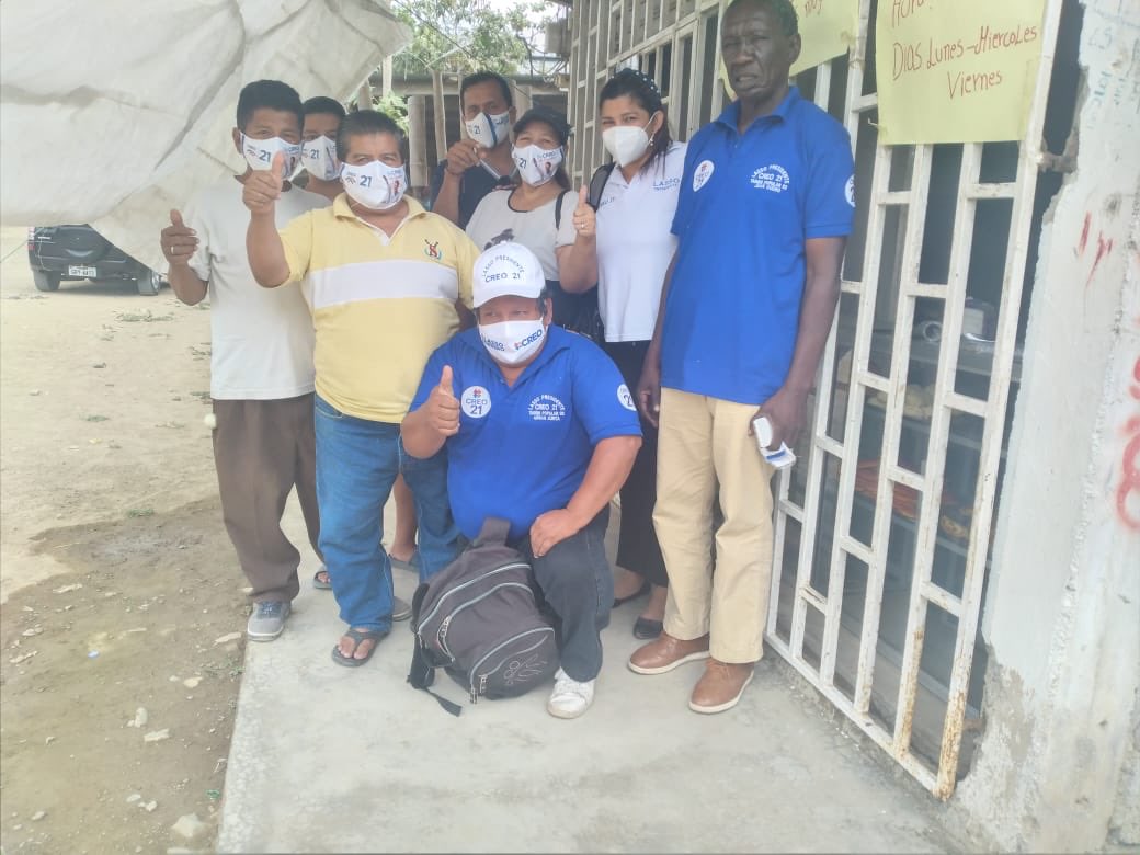 LassoGuillermo's tweet photo. Trabajando para fortalecer el equipo de control electoral en el sector María Paidal 💪🏼. 

¡Gracias por su compromiso con este proyecto político! 🇪🇨 https://t.co/E2TY1MkUti