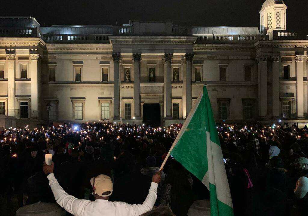 DJSemtex's tweet photo. Inspiring scenes in London right now #EndSars #EndPoliceBrutality https://t.co/U2N4vBrIoD