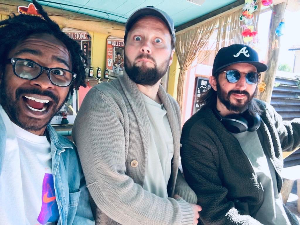 So #excited for next weeks #release 🤩 don’t miss out on this one it’s 🔥     Pre-save link

awal.ffm.to/americanloveso…

❤️ #AmericanLoveSong ❤️

#AmericanLoveSong #releasedate #october23 #StoCultr #makelovenotwar