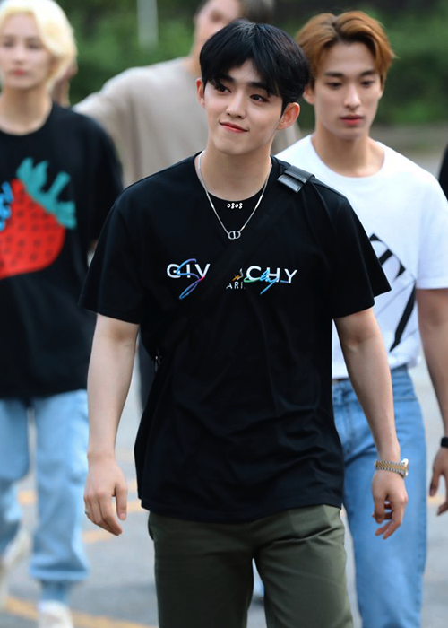 95SHININGHEART's tweet photo. 𝟐𝟎𝟏𝟎𝟏𝟖 — 𝐷𝐽 𝐴𝑇𝑇𝐸𝑁𝐷𝑆 𝐷𝐴𝑌 𝑇𝑊𝑂 𝑂𝐹 𝑺𝑷𝑰𝑪𝑬𝑫 𝑾𝑶𝑹𝑳𝑫 𝟐𝟎𝟐𝟎 https://t.co/9Svbc4CIP1