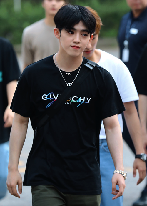 95SHININGHEART's tweet photo. 𝟐𝟎𝟏𝟎𝟏𝟖 — 𝐷𝐽 𝐴𝑇𝑇𝐸𝑁𝐷𝑆 𝐷𝐴𝑌 𝑇𝑊𝑂 𝑂𝐹 𝑺𝑷𝑰𝑪𝑬𝑫 𝑾𝑶𝑹𝑳𝑫 𝟐𝟎𝟐𝟎 https://t.co/9Svbc4CIP1