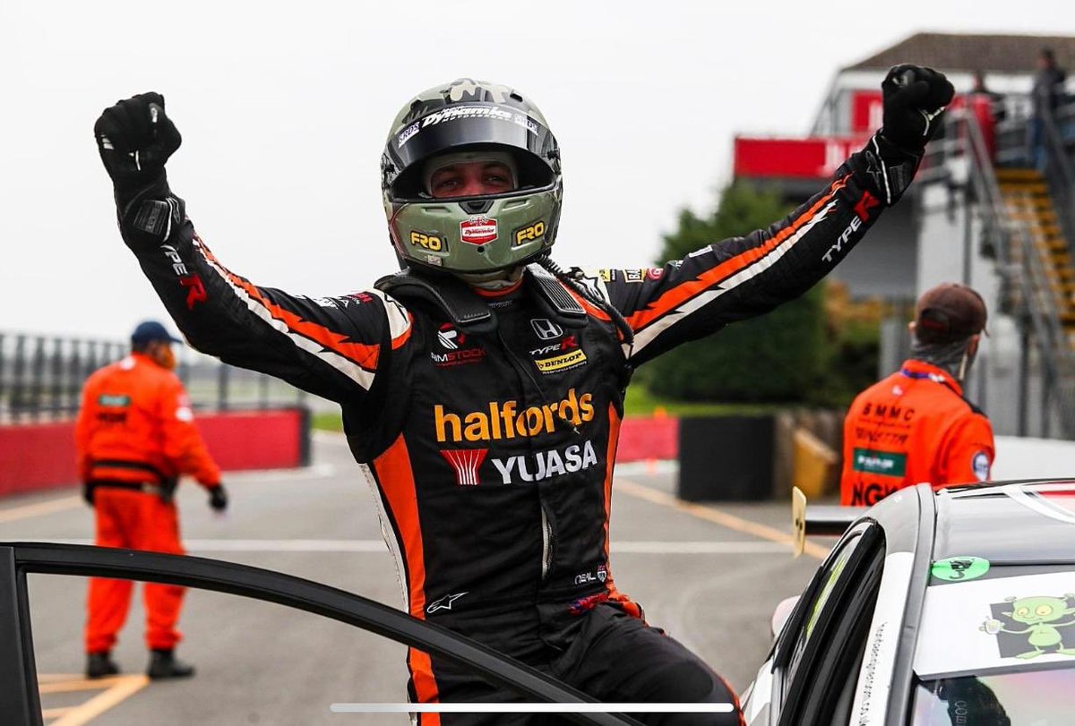 Henry Neal tweet media