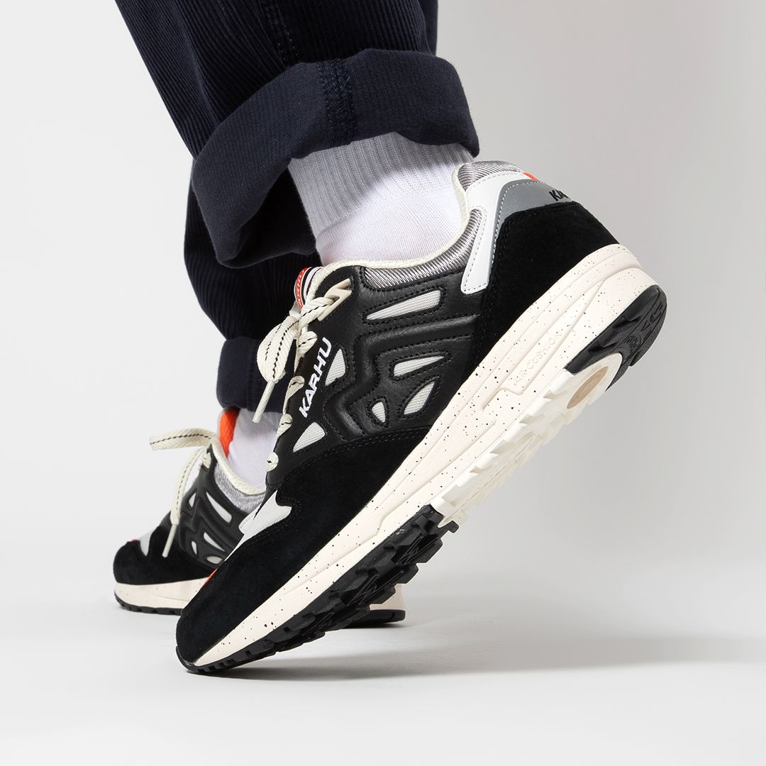 titoloshop's tweet photo. #outNOW 🔥 Karhu Legacy 96 "Jet Black / Gray Violet" is available online ➡️ https://t.co/Zw8io2gBVF
US 7.5 (40.5) - US 11 (45)
🔎 F806013
#titoloSHOP
#titolo
#karhu
#karhuLEGACY96
#legacy96 https://t.co/P4kdK8surk