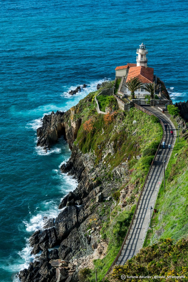 TurismoAsturias's tweet photo. Ahí van fotos de 4 faros⚓... ¿Seréis capaces de elegir sólo uno? La decisión no va a ser fácil 😉
1. Cudilllero
2. San Antonio (Candás)
3.  Lluces (Colunga) 
4.  San Agustín (Ortigueira) https://t.co/R7tpzKLtuj