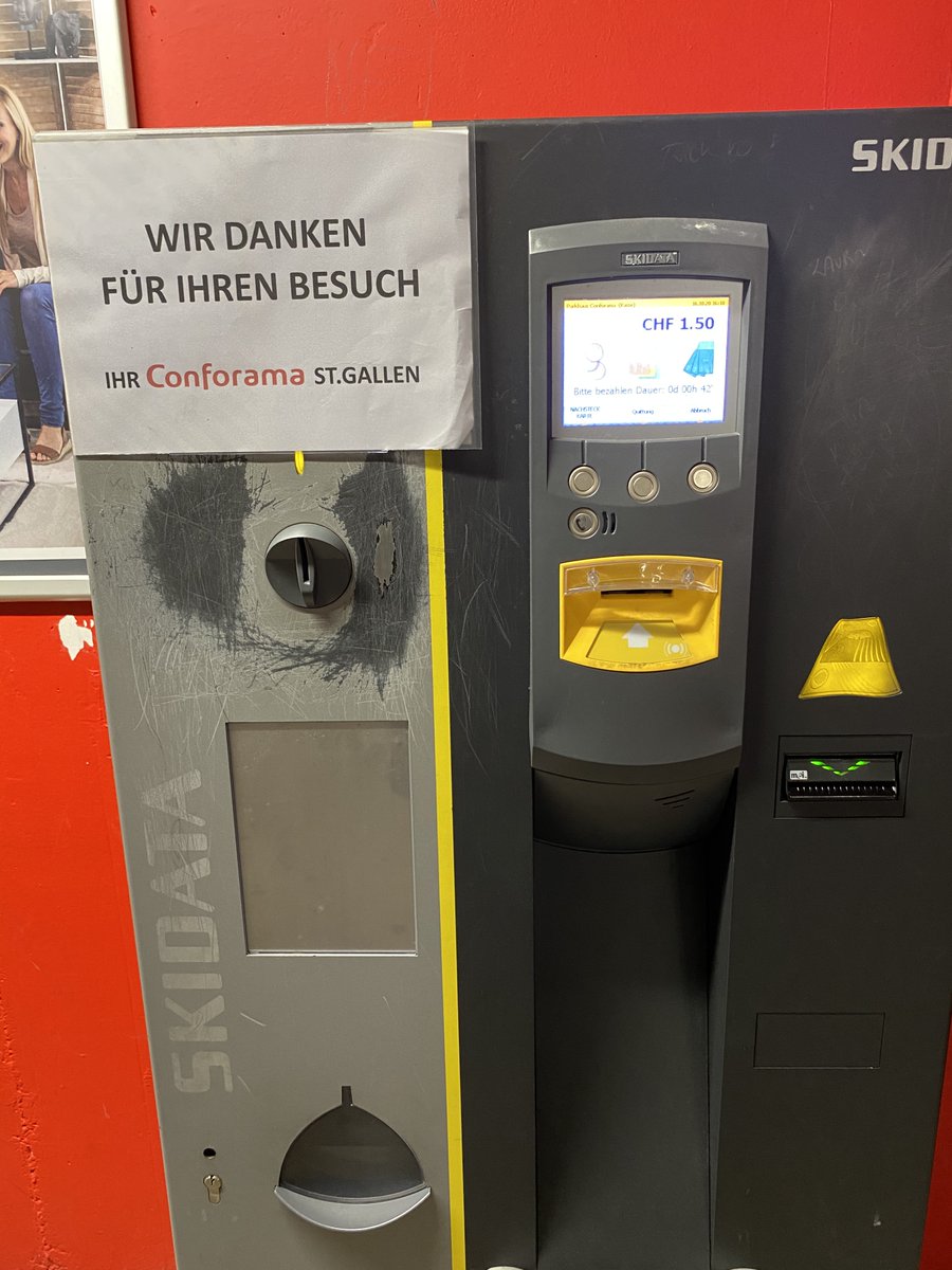 thingstoimprove's tweet photo. look at that... found at @Conforama in St.Gallen. looks like shit and from a previous century. And only cash?? come on... such things are extremely annoying #things2improve #toimprove #outdated #badexperience https://t.co/9j93Bu9B22