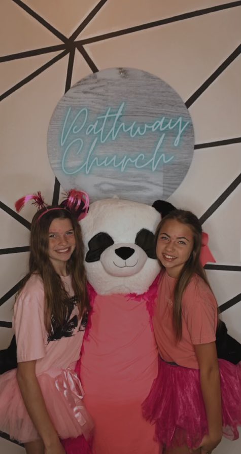 PWStudentLife's tweet photo. Pink Out @ Pathway!!! #prayingforyou #pinkribbon #BreastCancerAwarenessMonth #psl https://t.co/6Td3sTnTcK