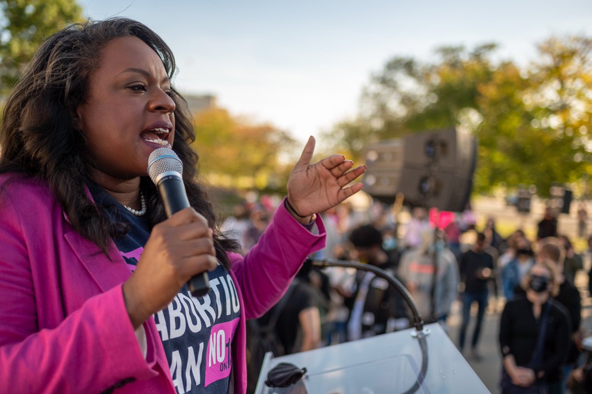 VinnieChant's tweet photo. “I may be the first queer Black elected official in Colorado, but I’m definitely not the last,” CO State Representative @leslieherod said during her keynote address before shouting out RTD Director @Shontel4RTD who attended and stood in solidarity. #COinDC https://t.co/jAAx89vQ2e