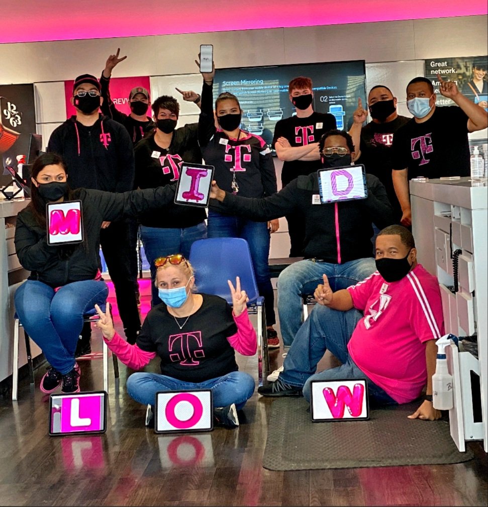 Jhud2002's tweet photo. Thank you @tobiastjones and @jenny_foss for being part of our meeting today! Welcome to our team Darnell and Dino! Let's GOOOOOO!
WE are representing our high, medium, and low bands. 🎂 
#iLoveTMobile #5GSweetSpot #NETXisNEXT  #TexasDNA @TMobileGear https://t.co/0McFNELTdn