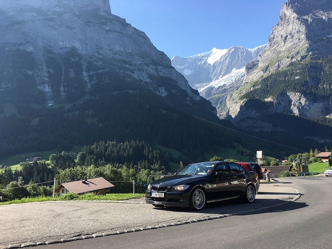 dereklynch83's tweet photo. @PistonHeads Currently have one for the past 3 years and easily the best daily car I’ve ever owned. Only downside is the 4 cylinder diesel noise but no worse than most diesels. Superb comfort/handling balance, epic for continent cruising as I found out a few years ago! https://t.co/q58c2NgqWO