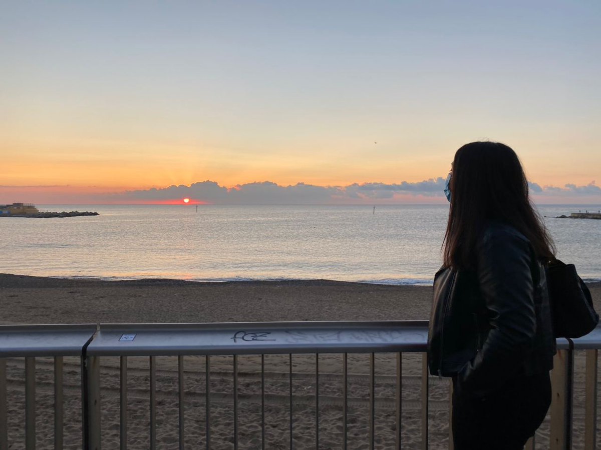 paulaa261's tweet photo. Quan l'Ana m'ha fet aquesta foto a les 8h del matí, encara no m'imaginava què bonic seria veure néixer vida. https://t.co/uagQDC2QYx