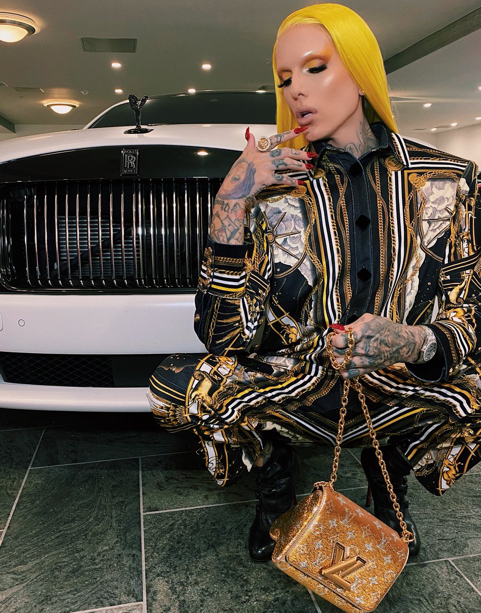 JeffreeStar's tweet photo. Add this to your mood board 📌 https://t.co/86CkPIFjgZ