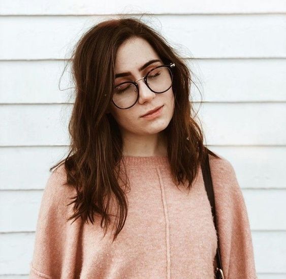 dodie• bisexual• British singer-songwriter, author & youtuber• pop, indie pop, folk, acoustic• She, Sick of Losing Soulmates, Would You Be So Kind