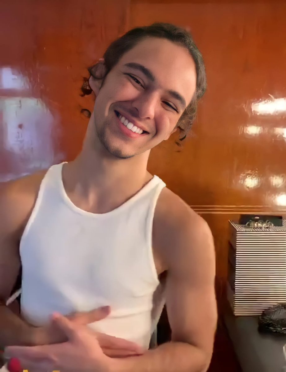 JoacoUpdates's tweet image. 🚨|COMENZAMOS CON LA ÚLTIMA GRAN MASIVA.

La meta es 150k votos usando los hts #KCAMexico #JoaquinBondoni #MacarenaGarcia
Tienen menos de una 1 con 30 minutos

Playlist: open.spotify.com/playlist/10fri…

RECUERDEN QUE CAMINAMOS Y NO NOS QUITAMOS ✨

@JoaquinBondoni