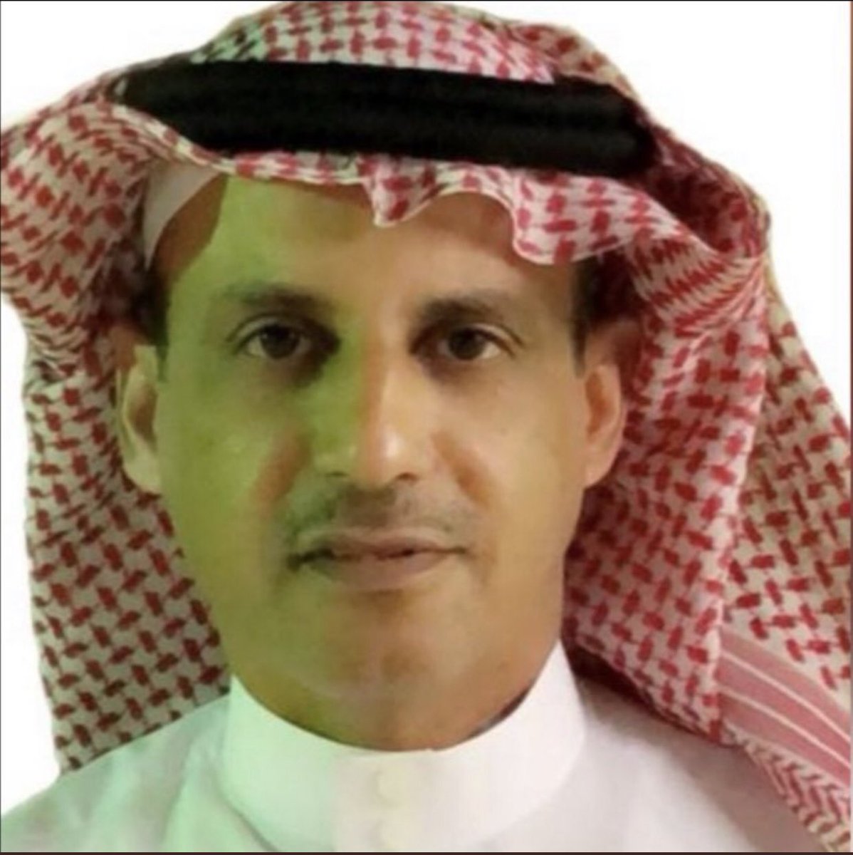 نُبارك للأخ الدكتور / عبدالرحمن بن صنهات المخلّفي بمناسبة أختياره عضواً في #مجلس_الشورى بدورته الثامنة، ونتمنى له التوفيق في خدمة دينه ومليكه ووطنه . والف مبروك ابو خالد .