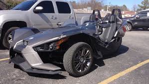 fanquinco's tweet photo. Uno de los carros de Yasiel Puig. ¿Lo traerá cuando venga a jugar beisbol invernal en RD? https://t.co/jFloQQGKG4