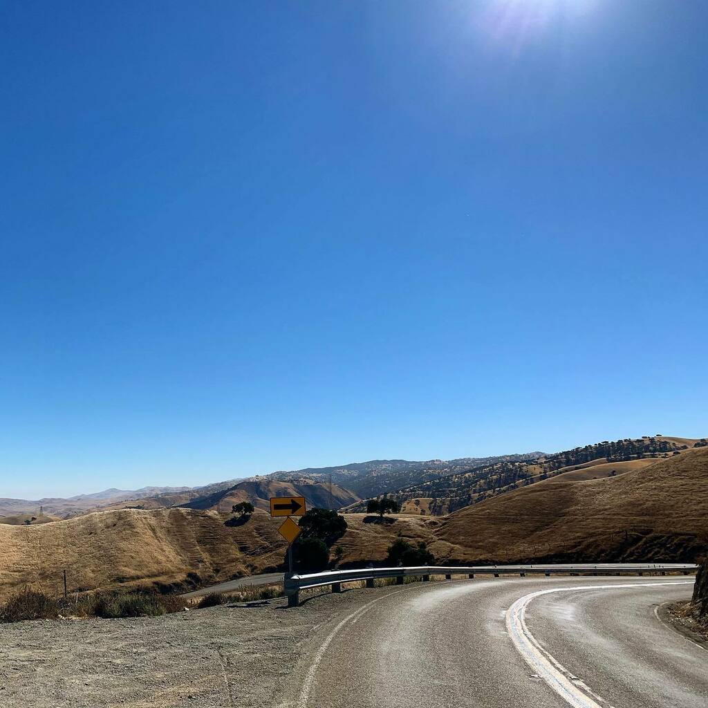 BrooksBenson's tweet photo. Top of Tesla Road #virtualtourdecure2020 #goredrider https://t.co/WMeRdzDnez https://t.co/P12kmxbuL1