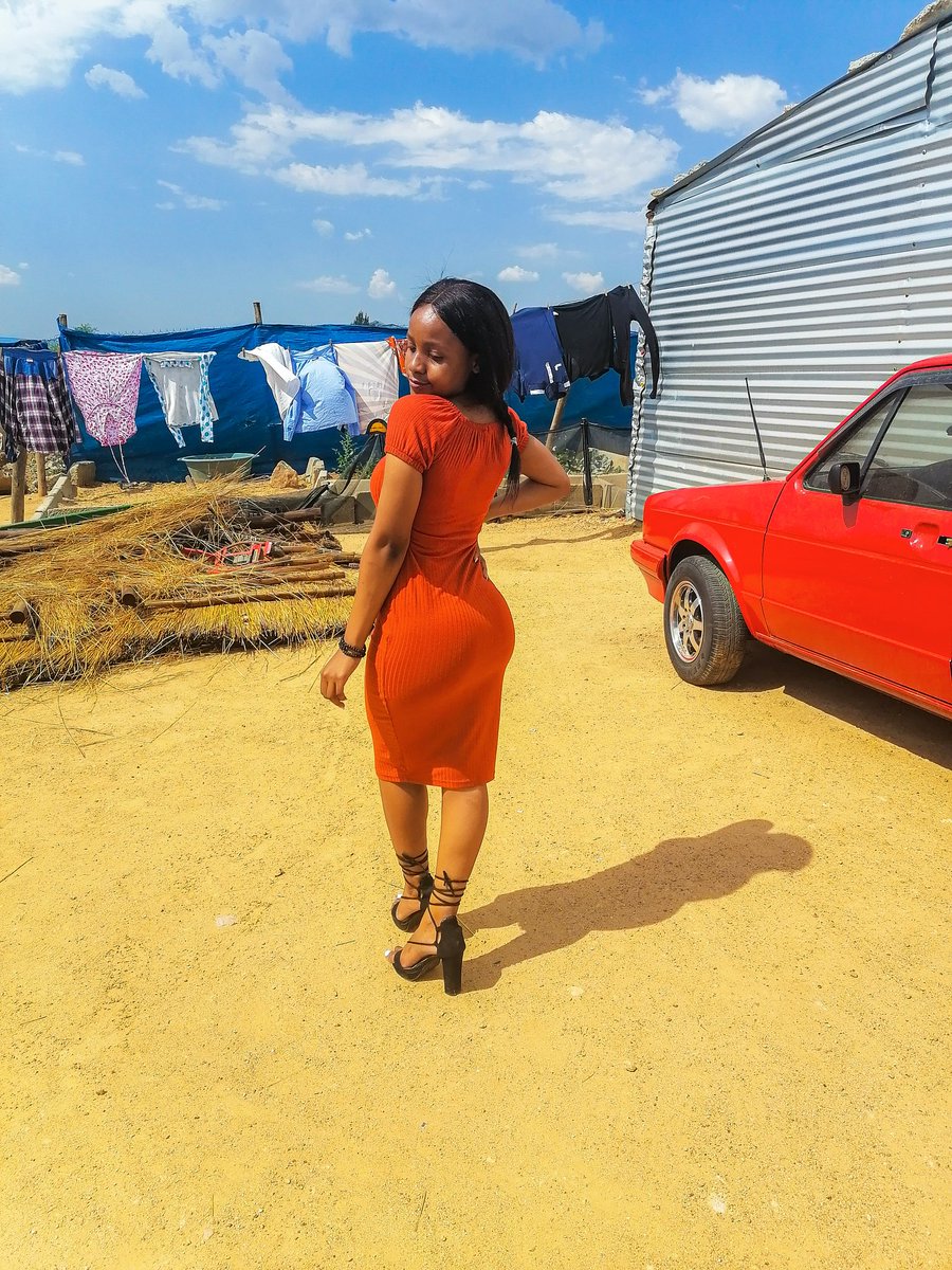 Ntosh_Kaylow's tweet photo. I am not my background 🙅‍♀️ https://t.co/mDkgQGLXb1