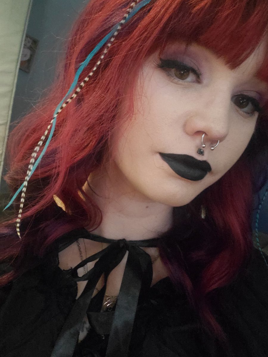 AliceInGmingLnd's tweet photo. Spooky Sunday stream tonight at 9pm EST! Really wanna play #Phasmophobia 💜 Come check me outtttt.  #twitchstreamer #TwitchAffilate #twitchcommunity #twitchtv https://t.co/EELKqzRPBU https://t.co/jWkjVrtlWJ